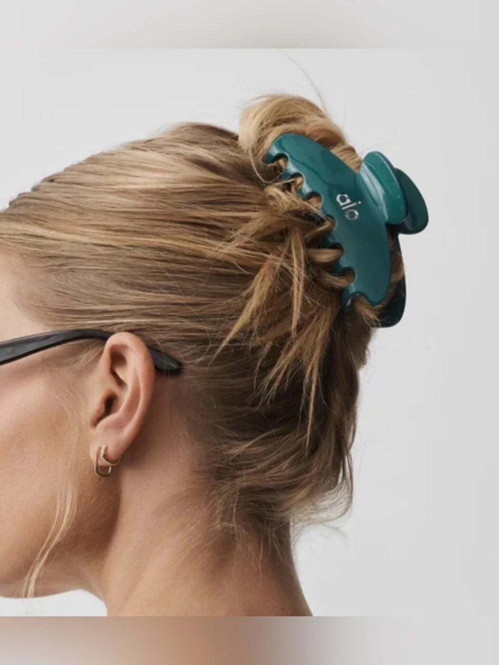 🩶ALO Yoga 90’s Claw Clip - Emerald Isle - NWT🩶